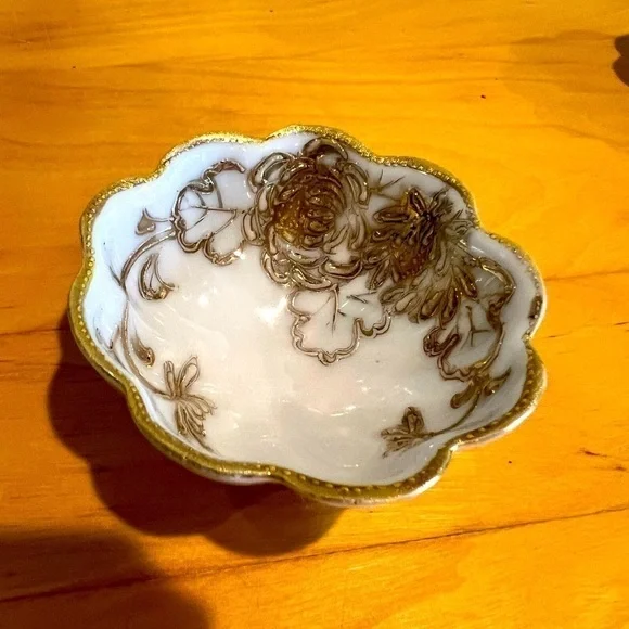 ANTIQUE 1910-1915 Hand-painted Gilded Nagoya SNB Nippon 3-toed Sauce Bowls (4) - Picture 2 of 6